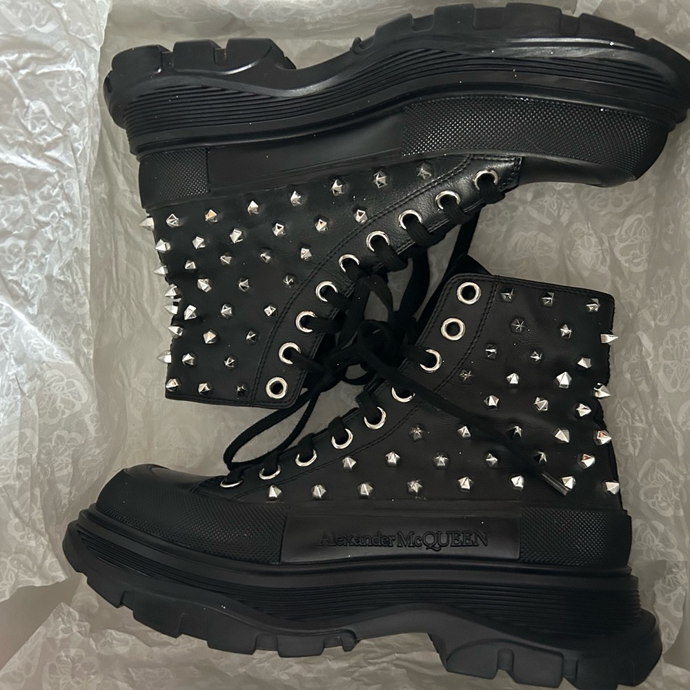 Alexander McQueen Leather Black Studded High-Top Women's Boots Sz 39 $1800